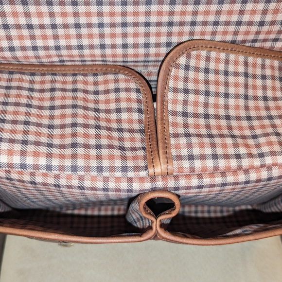 Korchmar Garfield Leather Laptop Briefcase - Picture 13 of 15